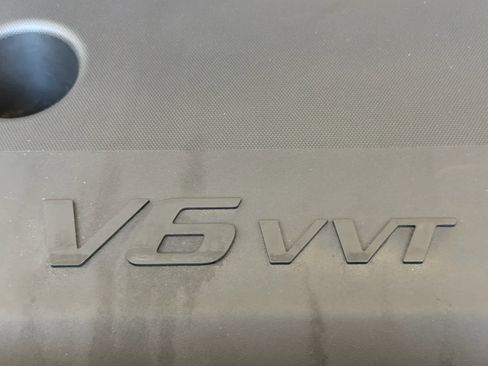 Used 2018 Buick Enclave Essence FWD image 33
