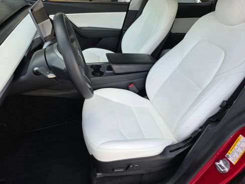 Used 2021 Tesla Model Y Long Range AWD/4WD image 16