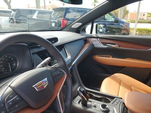 Certified 2024 Cadillac XT5 Premium Luxury image 22