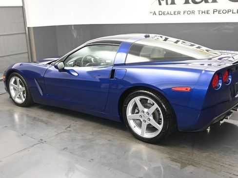 Used 2005 Chevrolet Corvette Coupe w/ Preferred Equipment Group RWD image 28