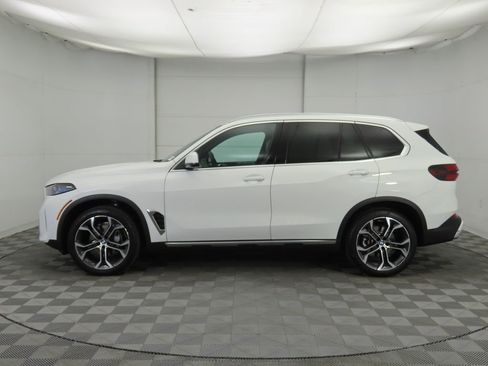 New 2026 BMW X5 sDrive40i w/ Premium Package image 8