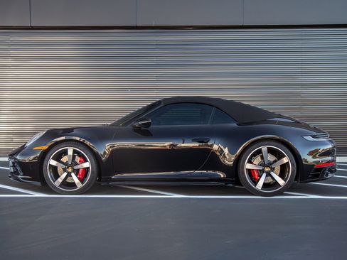 Certified 2024 Porsche 911 Carrera S RWD image 2