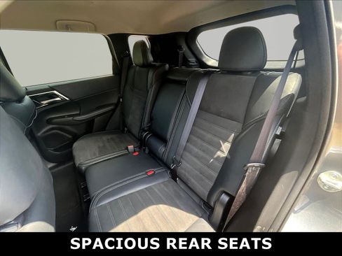 Used 2024 Mitsubishi Outlander Ralliart AWD/4WD image 3
