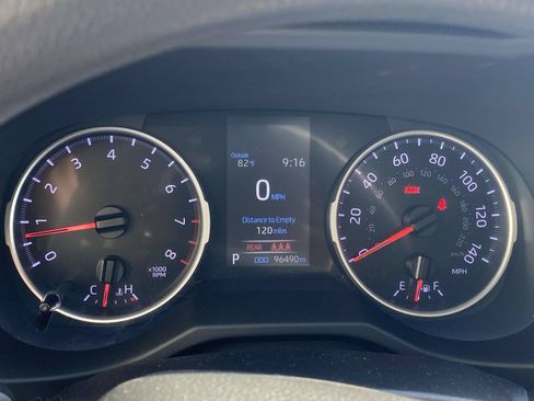 Used 2022 Toyota RAV4 LE FWD image 24