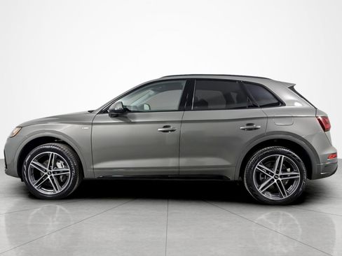 Used 2023 Audi Q5 e Premium Plus w/ Premium Plus Package image 2