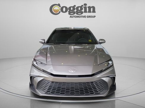 Certified 2025 Toyota Camry SE image 5