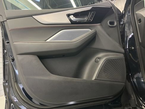 Used 2025 Acura MDX A-Spec image 9