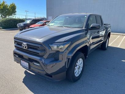 Used 2025 Toyota Tacoma SR5
