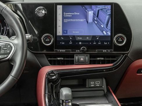 Used 2024 Lexus NX 350h AWD image 7