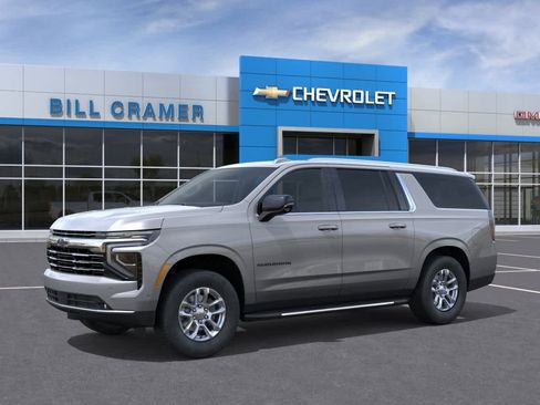 New 2026 Chevrolet Suburban LT w/ Comfort Package AWD/4WD image 2