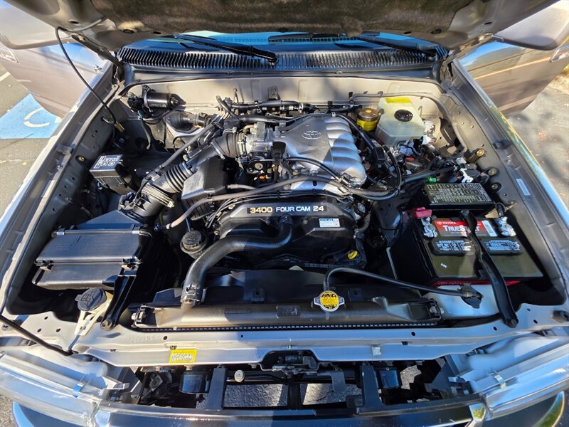 Used 2001 Toyota 4Runner SR5 AWD/4WD image 31