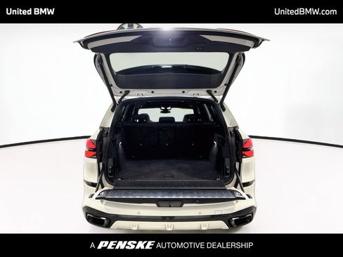 Used 2024 BMW X5 sDrive40i w/ Executive Package RWD image 21