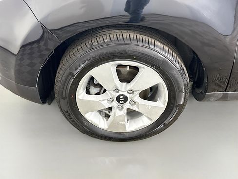 Used 2018 Kia Soul image 36