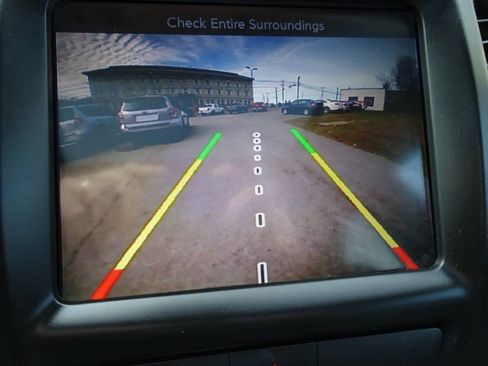 Used 2017 Jeep Cherokee Trailhawk image 30