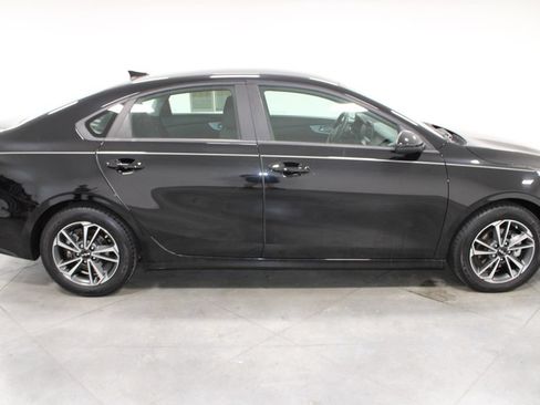 Used 2024 Kia Forte LXS FWD image 11