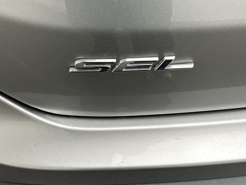 Used 2024 Ford Edge SEL AWD/4WD image 13