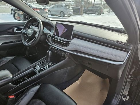 Used 2023 Jeep Compass Latitude w/ Convenience Group image 10