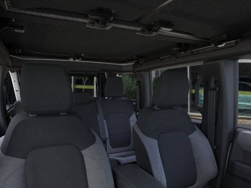 Used 2025 Ford Bronco Big Bend image 12