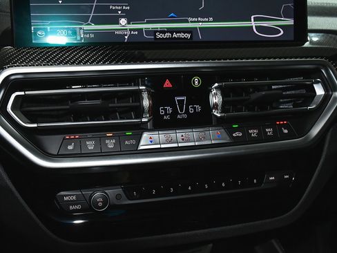 Used 2024 BMW X4 M40i w/ Premium Package image 37