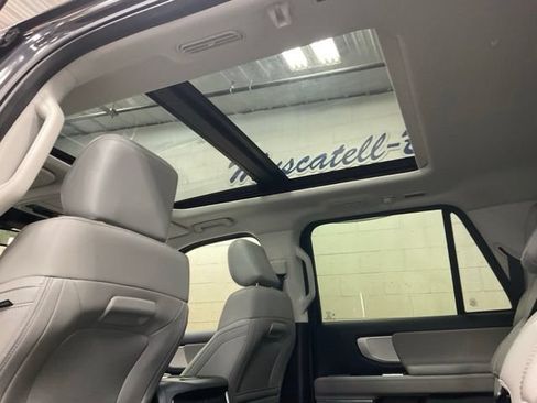 Certified 2025 Ford Expedition Max Active AWD/4WD image 17