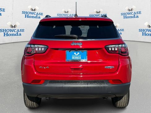 Used 2025 Jeep Compass Latitude image 7