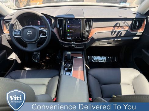 Used 2023 Volvo XC60 B5 Plus w/ Protection Package Premier AWD/4WD image 2