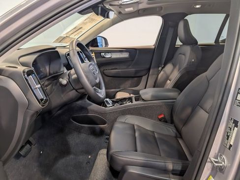 New 2026 Volvo XC40 B5 Plus w/ Protection Package Premier image 10