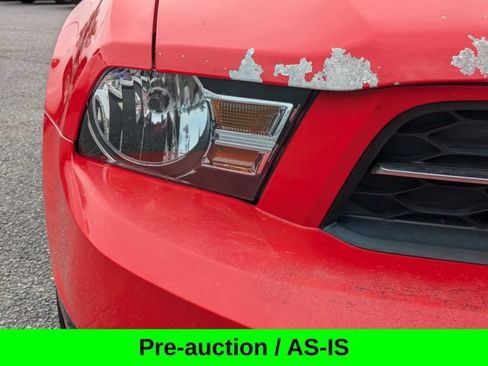 Used 2011 Ford Mustang Premium w/ 202A Rapid Spec Order Code RWD image 10