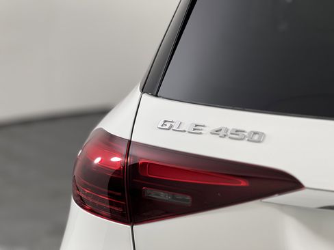 New 2026 Mercedes-Benz GLE 450 4MATIC image 12