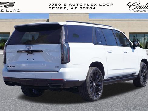 New 2026 Cadillac Escalade ESV Platinum Sport w/ LPO, ONYX Package image 3
