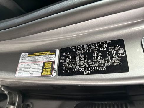 Used 2025 Kia Niro EX w/ EX Cold Weather Package image 29