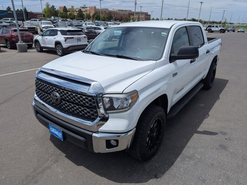 Used 2019 Toyota Tundra SR5 AWD/4WD image 8
