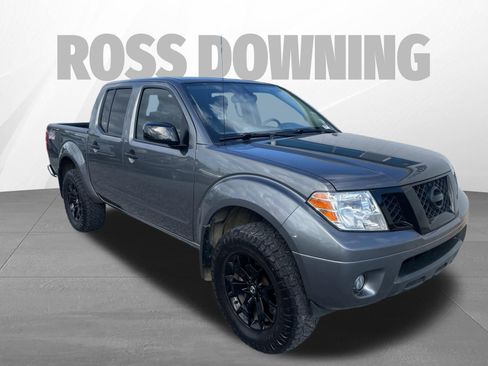 Used 2021 Nissan Frontier SV w/ Midnight Edition Floor Mats image 3