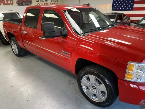Used 2011 Chevrolet Silverado 1500 LT w/ Texas Edition image 3