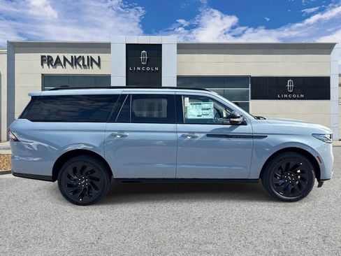New 2025 Lincoln Navigator L Reserve w/ Jet Appearance Package AWD/4WD image 8