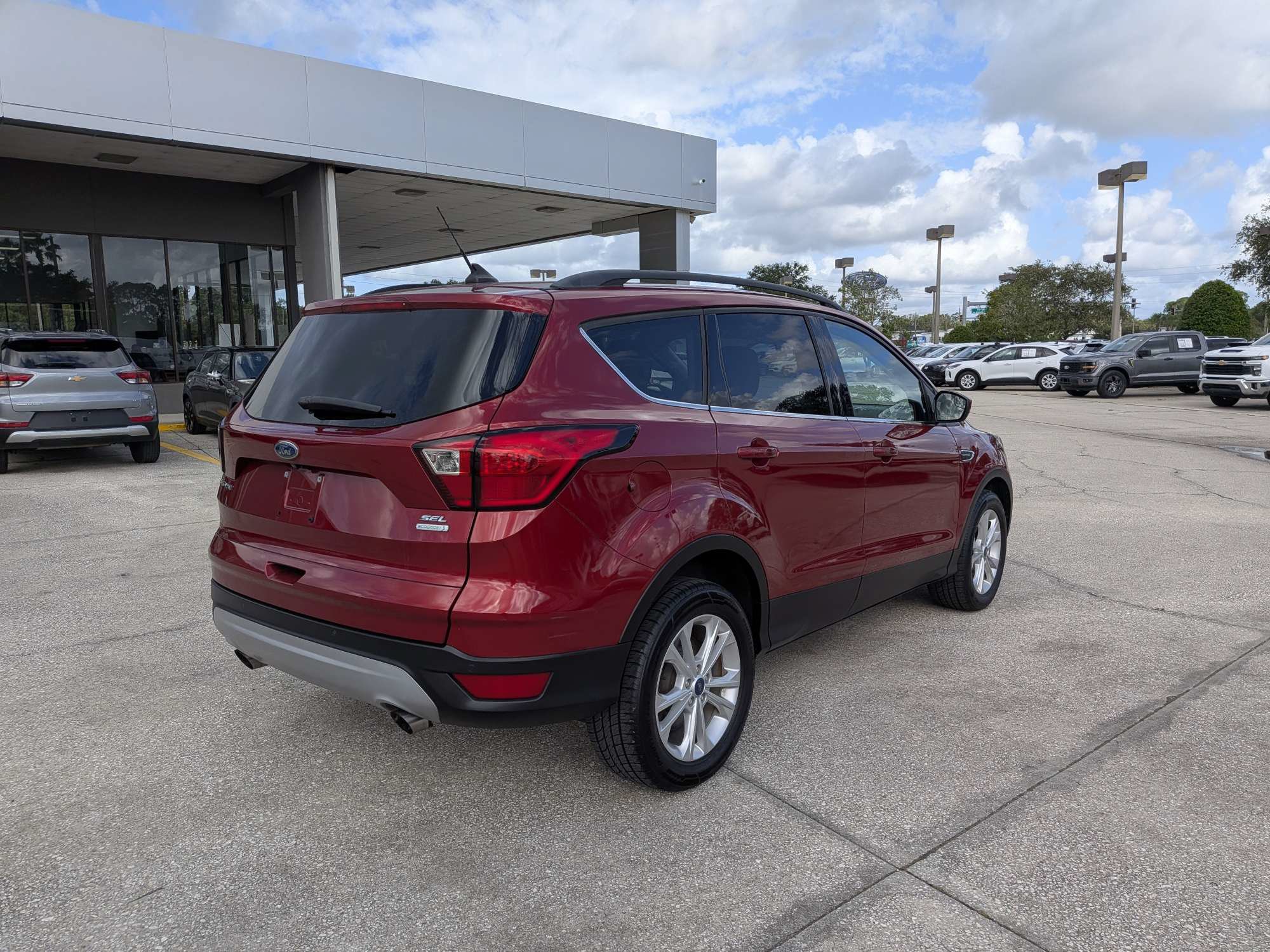 Used 2019 Ford Escape SEL FWD image 4