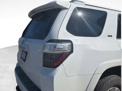 Used 2024 Toyota 4Runner SR5 Premium w/ Moonroof Package AWD/4WD image 21