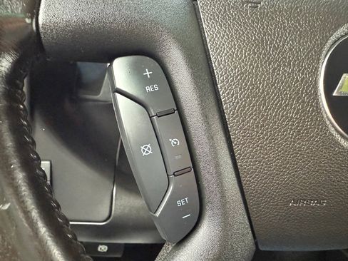 Used 2020 Chevrolet Express 2500 w/ Driver Convenience Package image 32