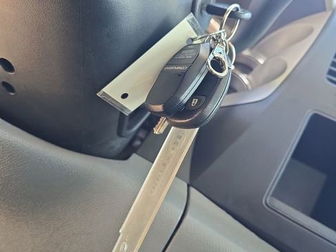 Used 2011 GMC Sierra 2500 W/T image 26