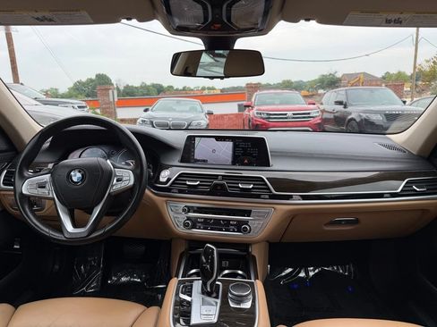 Used 2016 BMW 750i xDrive AWD/4WD image 12