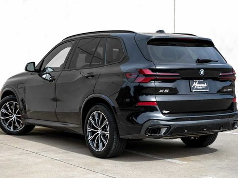 Used 2026 BMW X5 xDrive50e w/ M Sport Package image 11