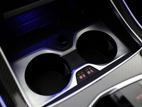 Used 2025 BMW X7 M60i w/ Executive Package image 45