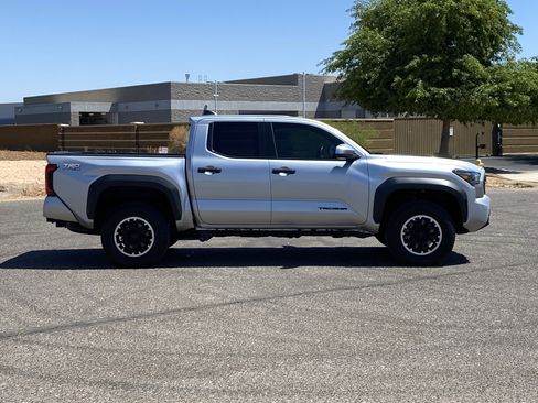 Used 2024 Toyota Tacoma TRD Off-Road AWD/4WD image 2