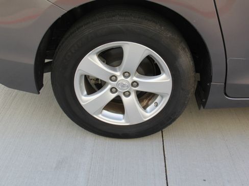 Used 2014 Toyota Sienna L image 24