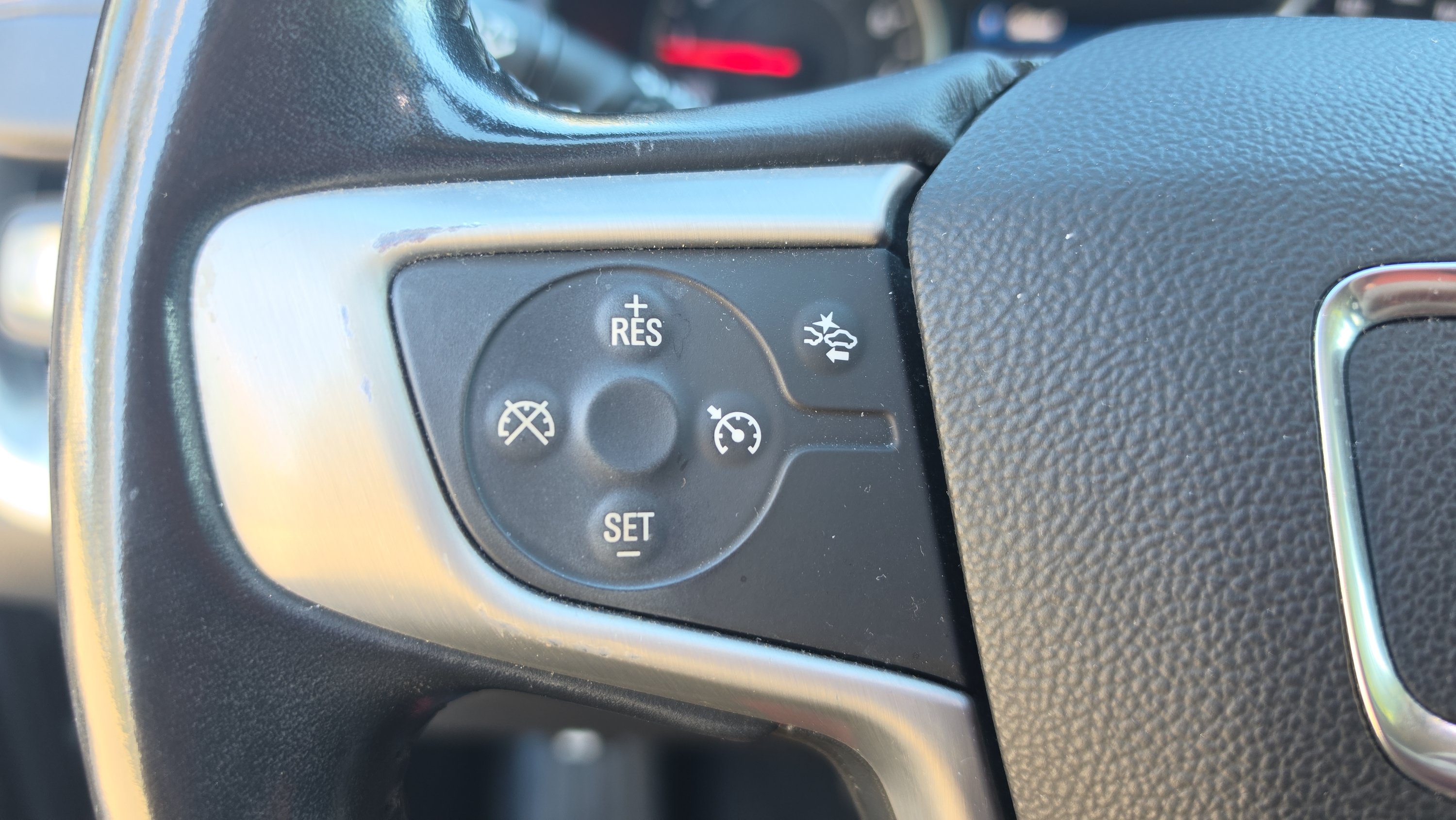 Used 2020 GMC Terrain SLE w/ Elevation Edition FWD image 13