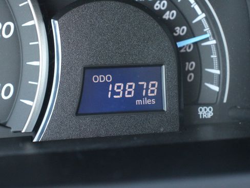Used 2012 Toyota Camry LE FWD image 25