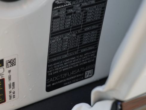 Used 2025 Jaguar F-PACE R-Dynamic S image 28