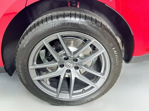 Certified 2026 Porsche Macan Turbo AWD/4WD image 33