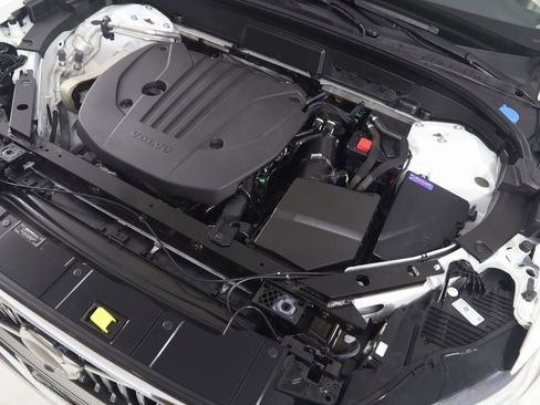 Used 2023 Volvo XC60 B5 Plus w/ Climate Package image 20