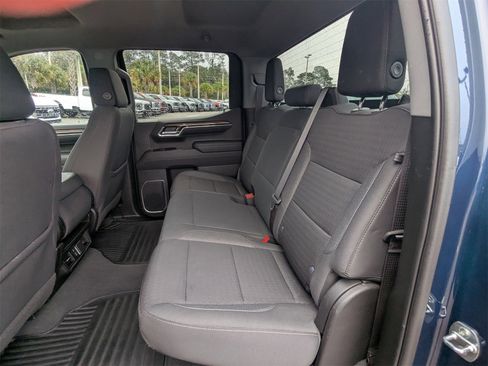 Used 2023 Chevrolet Silverado 1500 LT image 12